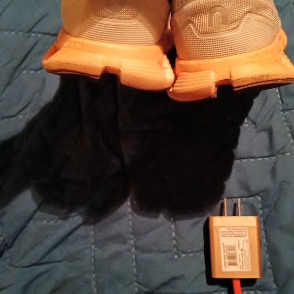 OnCloud X Running shoes | Size 6.5 W - Picture 8 of 9